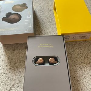 Used Jabra Elite 65t bluetooth earbuds